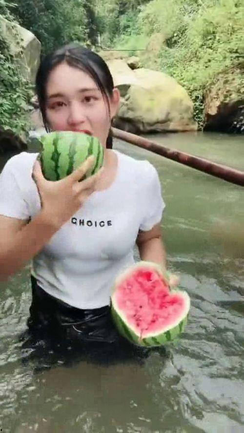 湖南妹吃瓜视频,揭秘娱乐圈幕后真相