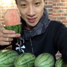 小西湖吃瓜视频大全,揭秘网红美食背后的故事