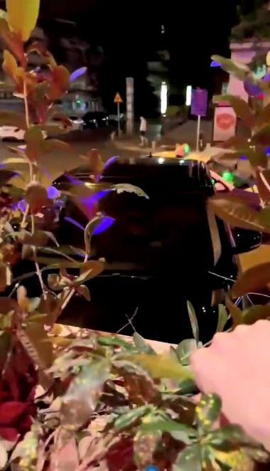 大学生围观吃瓜视频,大学生围观吃瓜视频现象解析