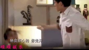 酒吧吃瓜帅哥微醺事件视频,这表情太经典了！