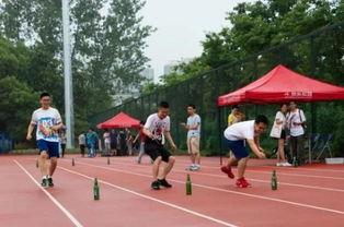 校园操场吃瓜视频,揭秘校园生活趣味瞬间