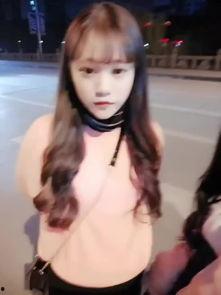 瑶姐吃瓜现场视频播放,一幕幕爆笑瞬间，带你领略网络红人的魅力  第2张