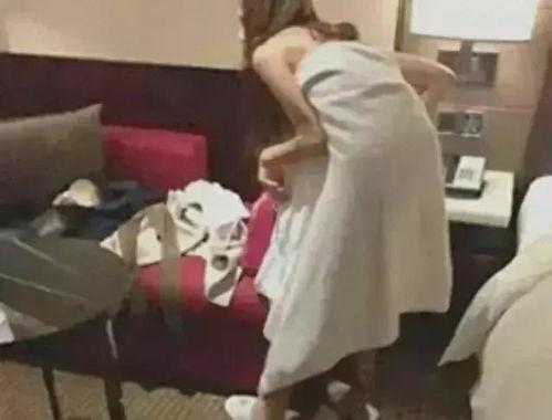 吃瓜五个女的视频,揭秘视频背后的精彩故事